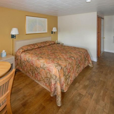 Budget Inn ווטקינס גלן מראה חיצוני תמונה